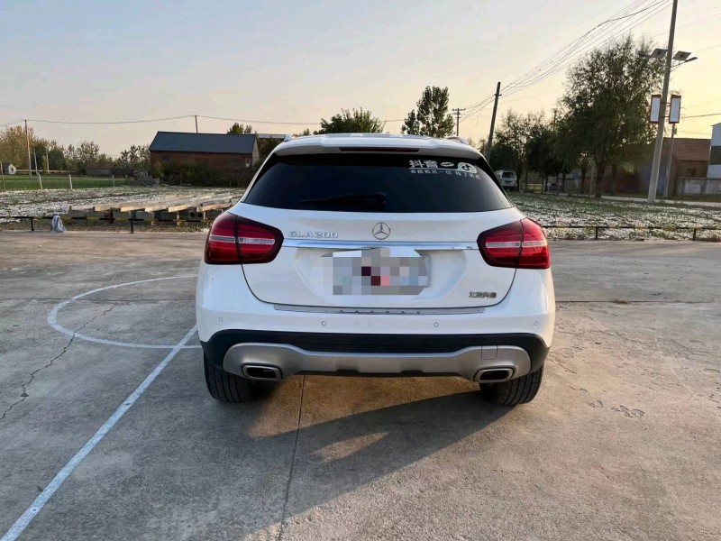 徐州18年奔驰GLA1