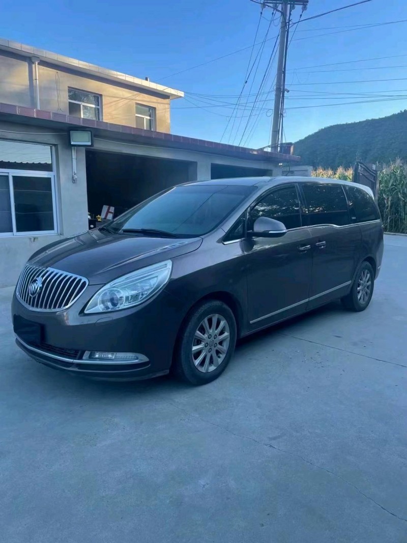 石家庄11年别克GL82