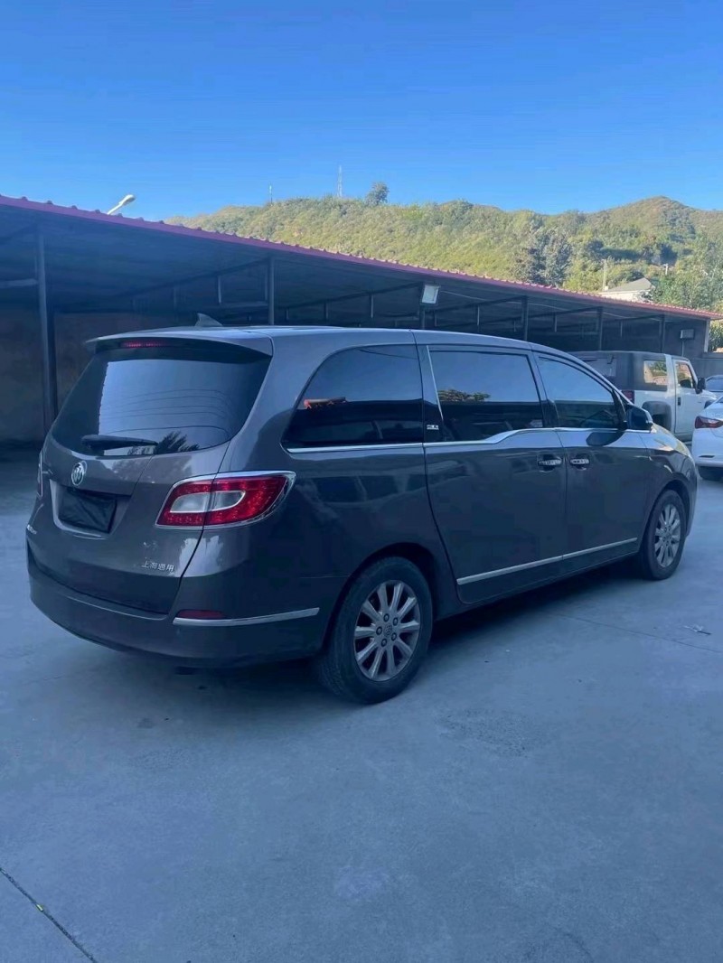 石家庄11年别克GL84