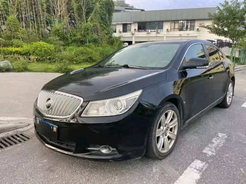 广州10年别克君越2