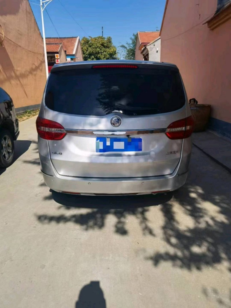 济南15年别克GL81