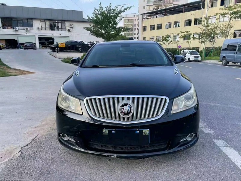 广州11年别克君越1