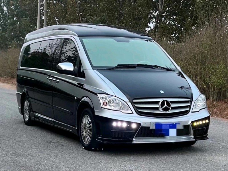 青岛17年奔驰威霆7