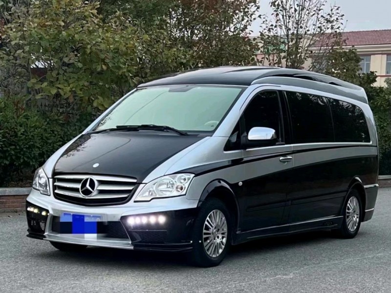 青岛17年奔驰威霆6