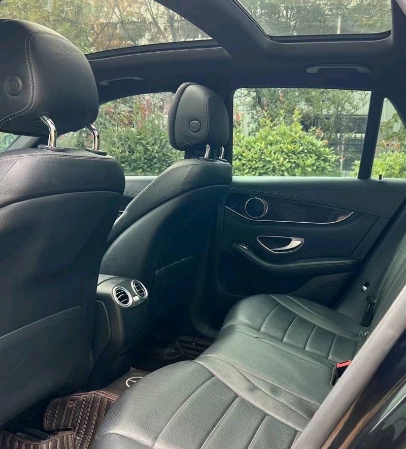 青岛17年奔驰GLC2