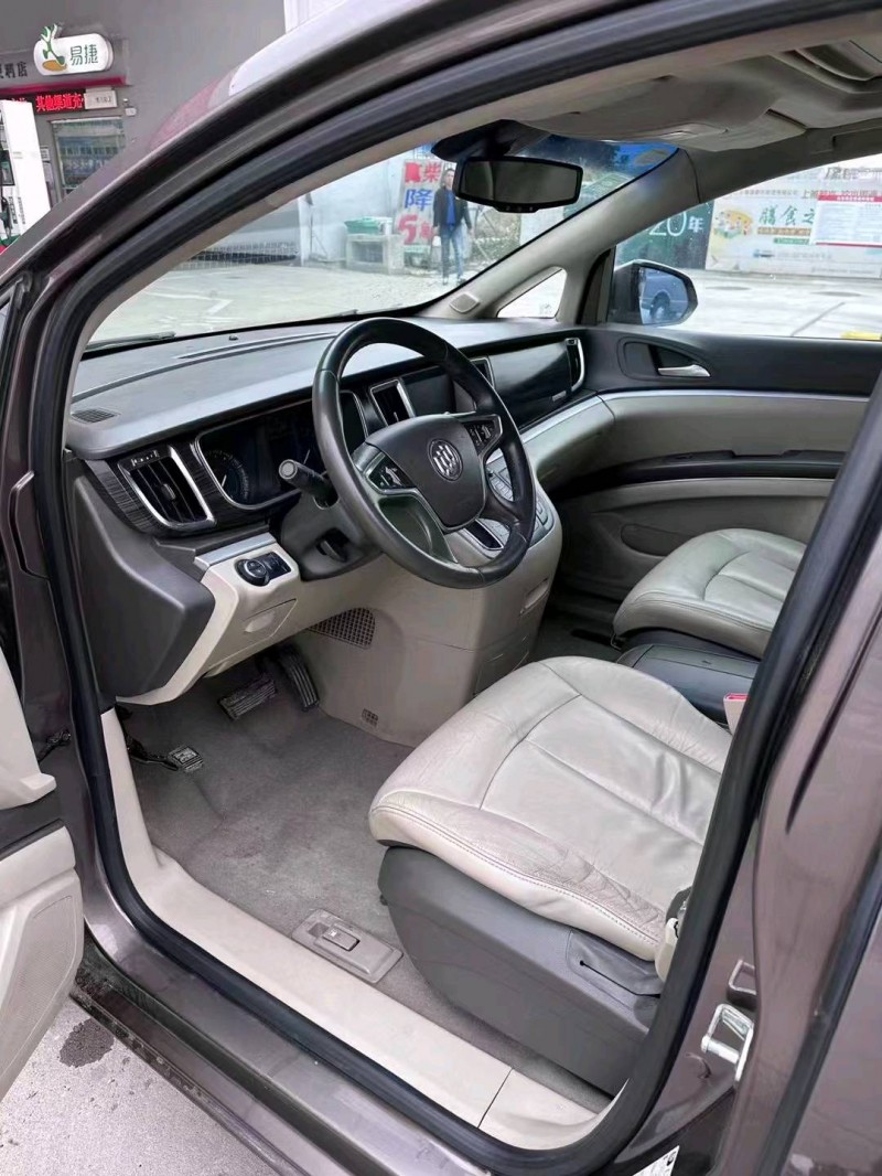 济南13年别克GL86