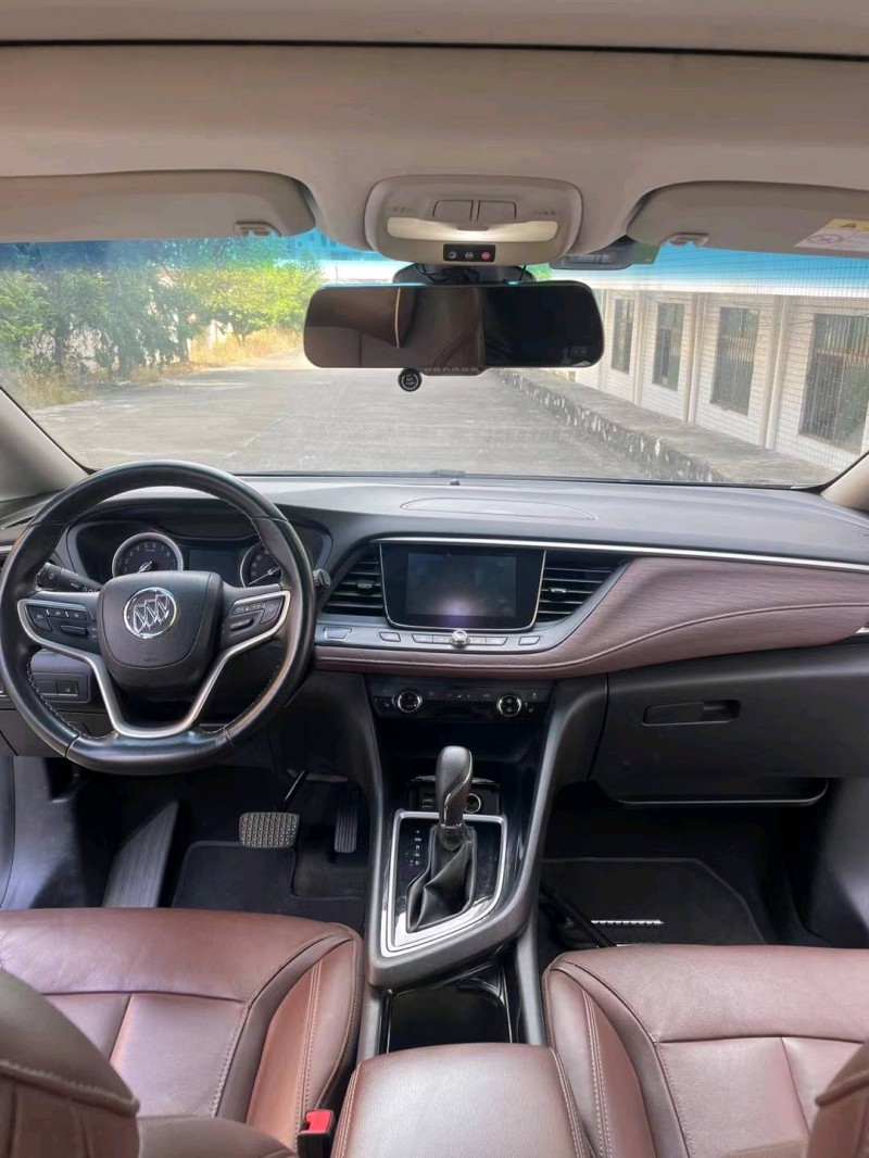 东莞18年别克GL65