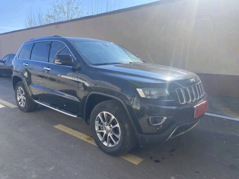 青岛16年Jeep大切诺基7