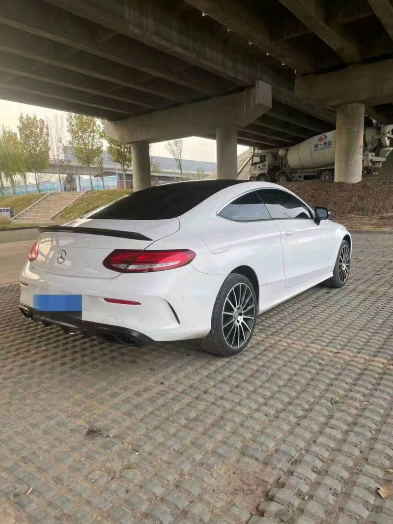 青岛16年奔驰C8