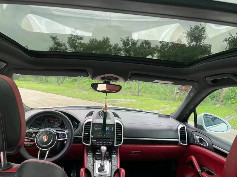 邯郸17年保时捷卡宴2