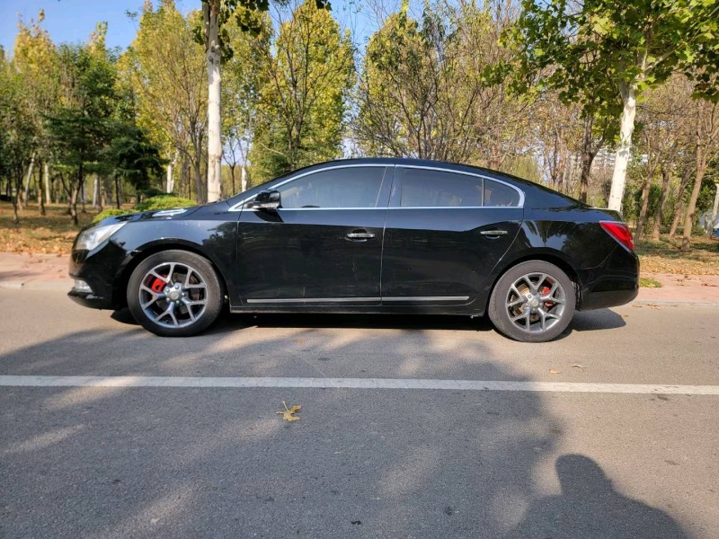 聊城15年别克君越3