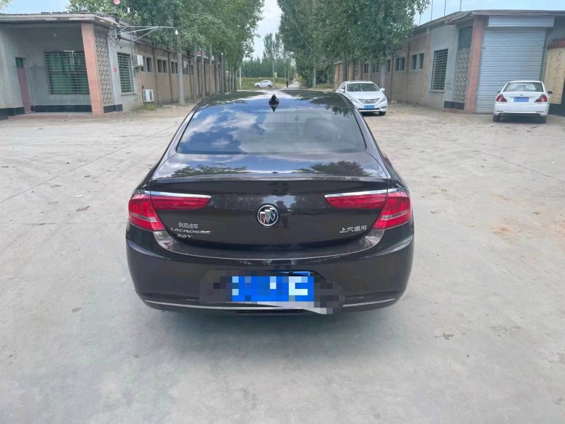 保定17年别克君越8