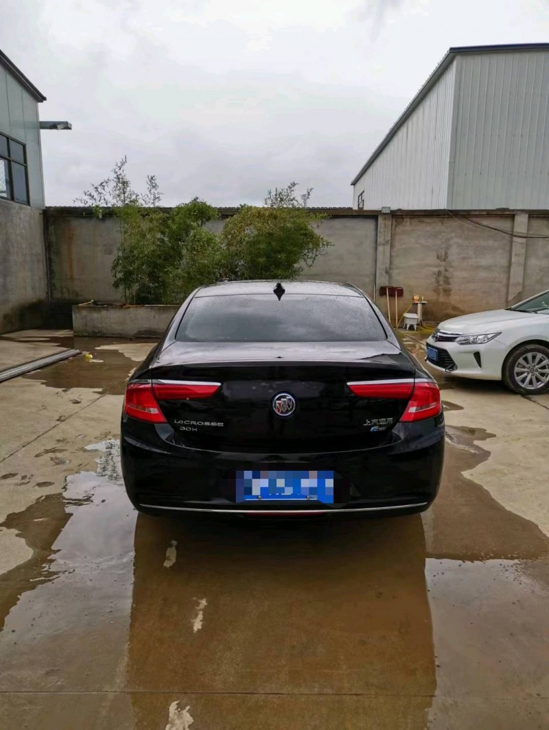 保定18年别克君越9