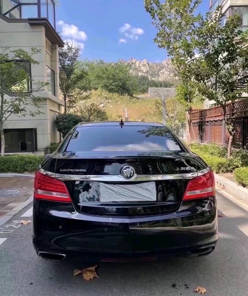 青岛14年别克君越5