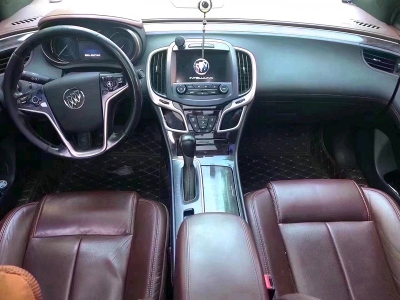 青岛14年别克君越8