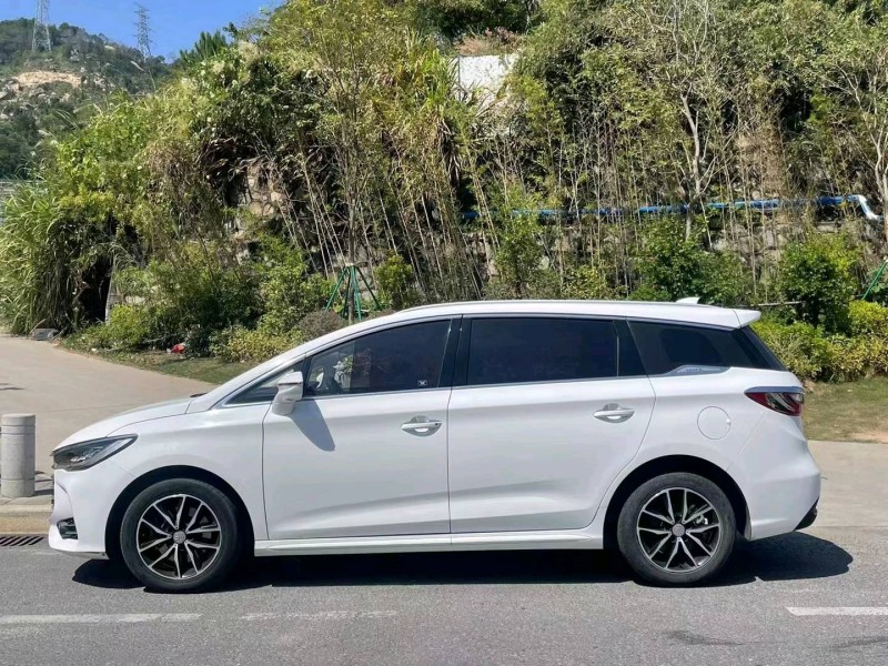 广州19年比亚迪宋MAX3