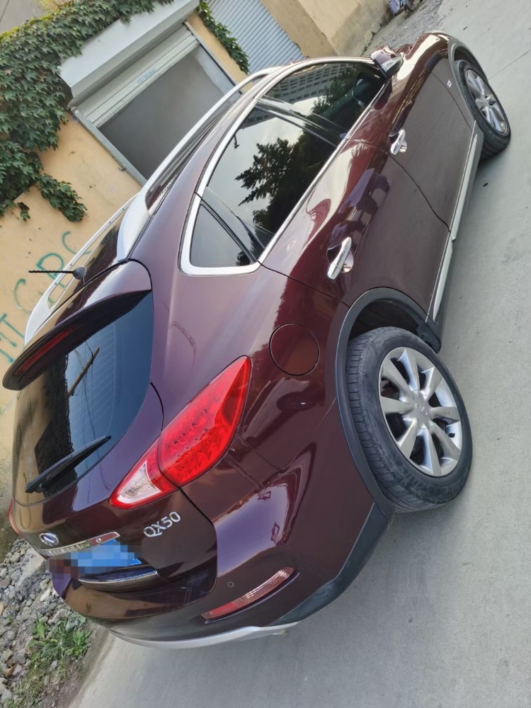枣庄17年英菲尼迪QX508