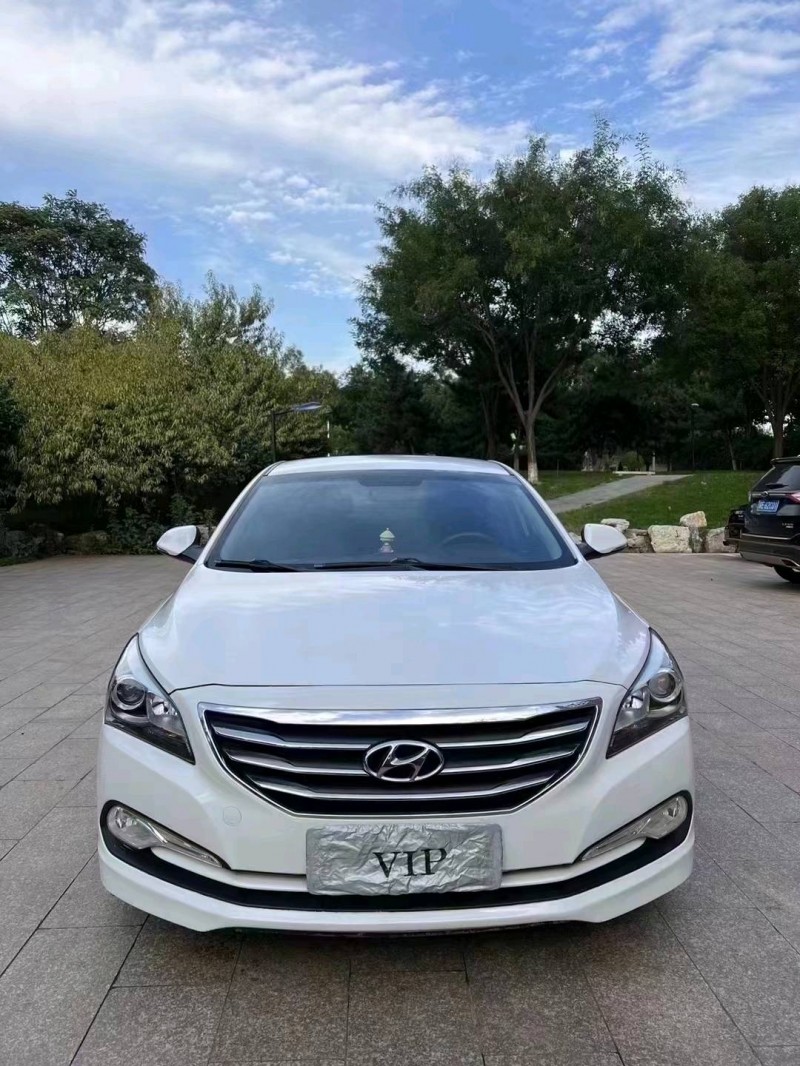 邯郸16年现代名图9