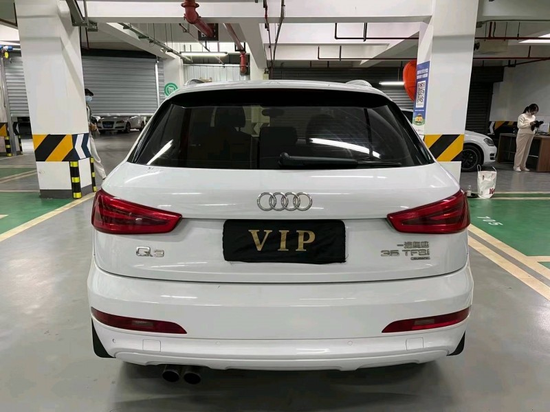 成都14年奥迪Q38