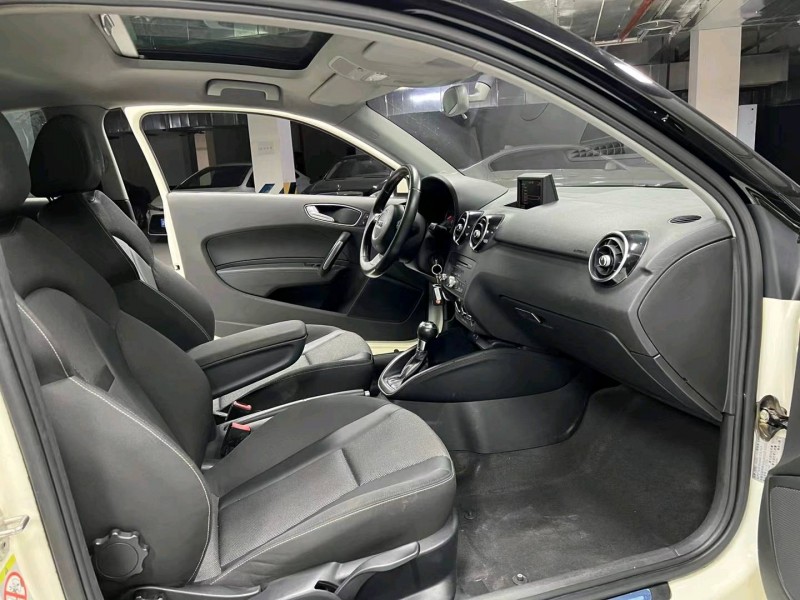 成都12年奥迪A14