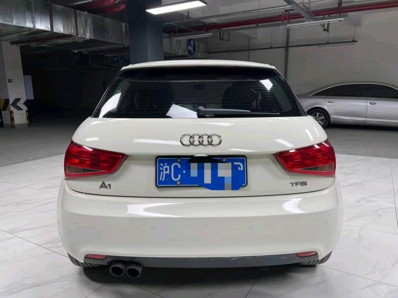 成都12年奥迪A15