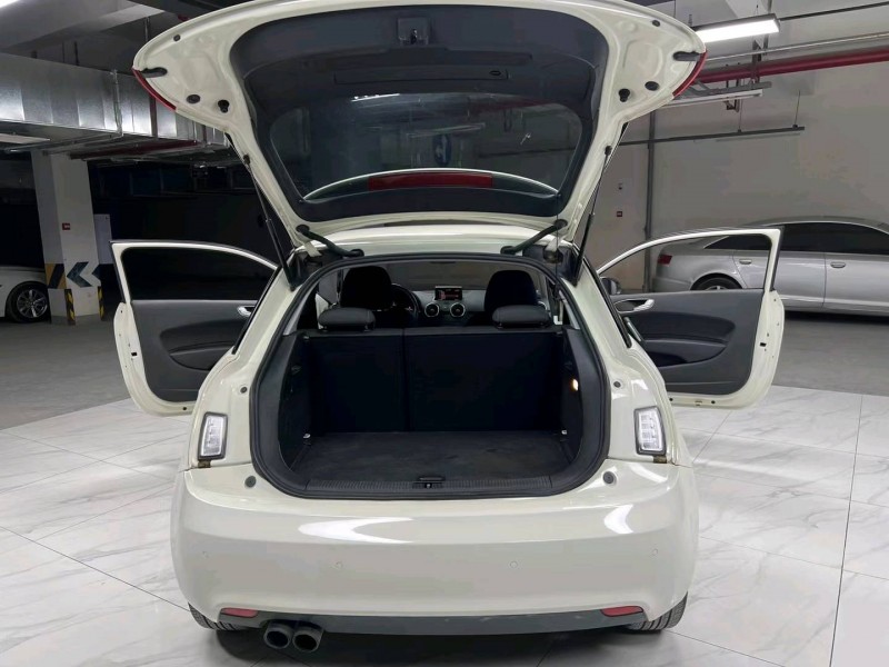 成都12年奥迪A16