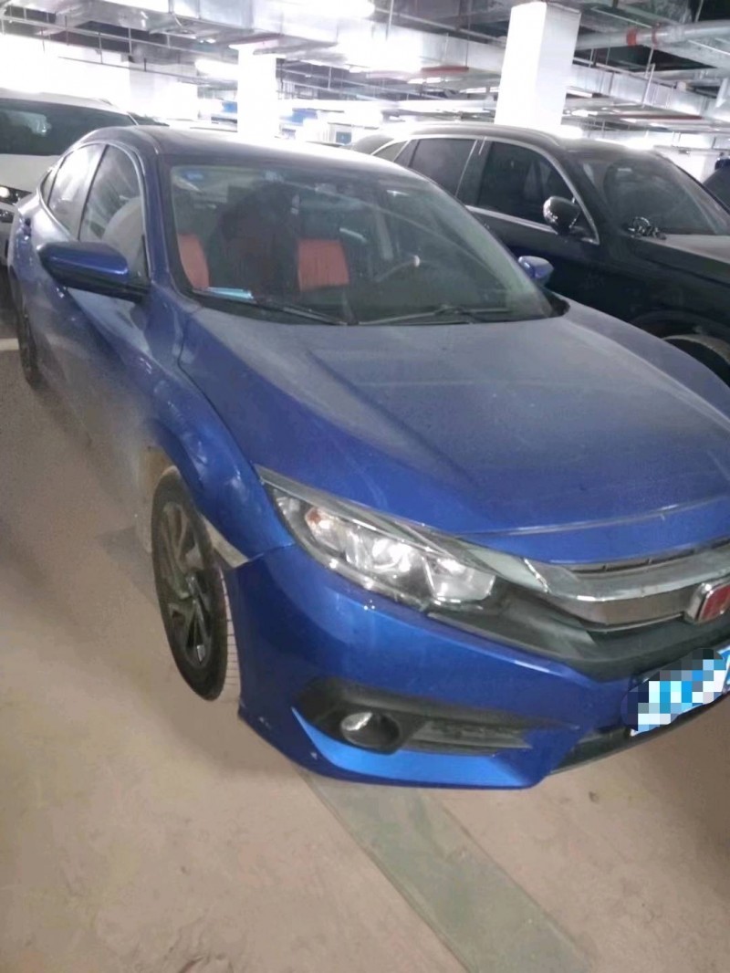 重庆18年本田思域1