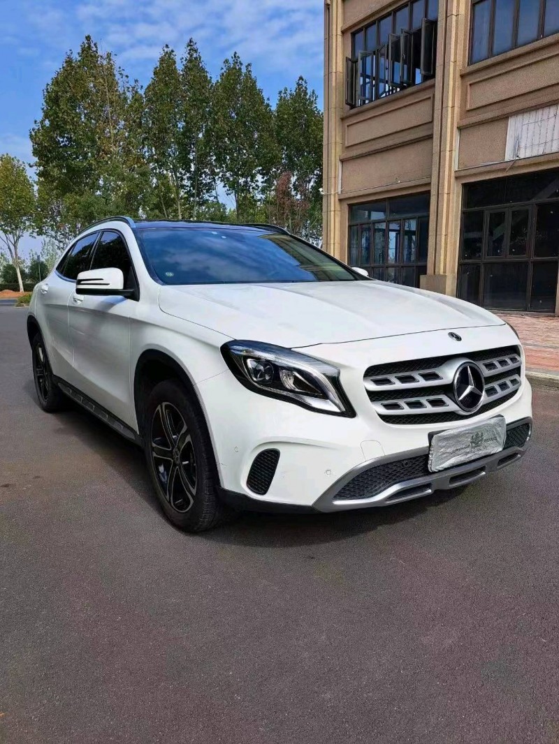 宜春18年奔驰GLA2