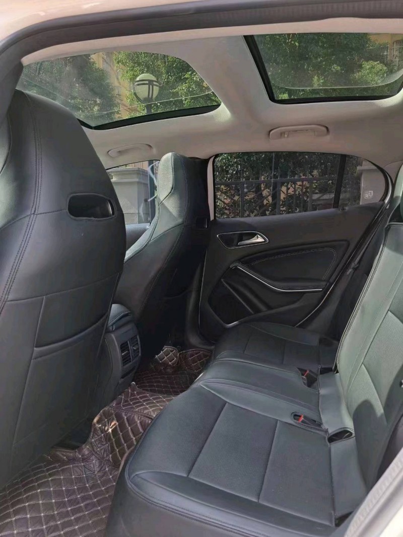 宜春18年奔驰GLA8