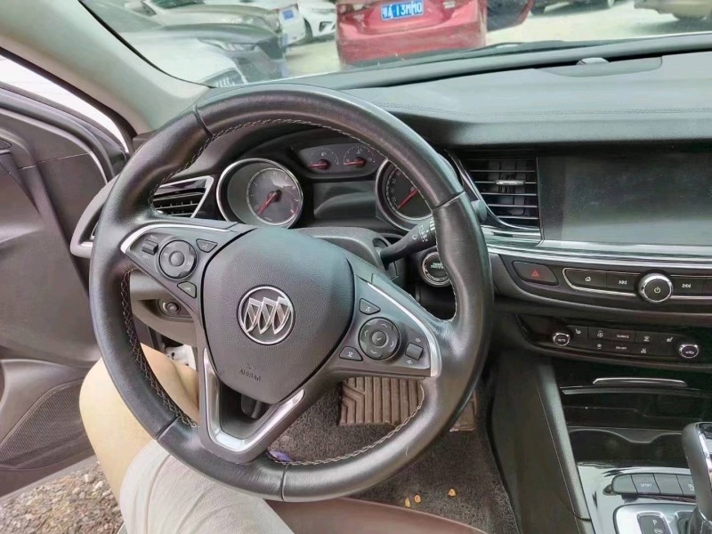 武汉19年别克君威6