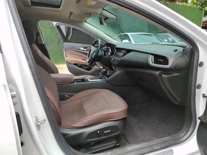 武汉19年别克君威7