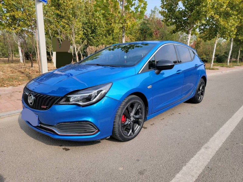 济南17年别克威朗2