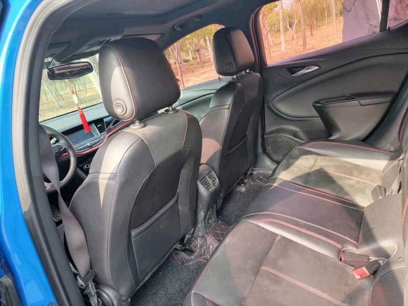 济南17年别克威朗8