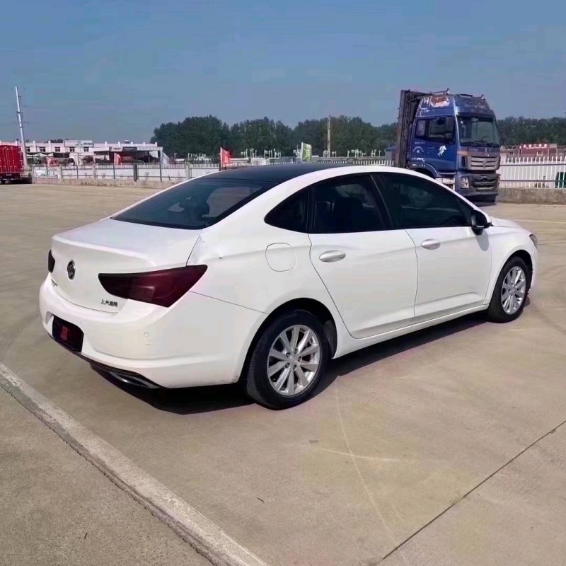 北京16年别克威朗4