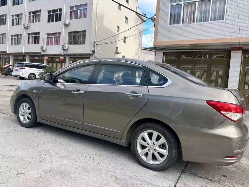 邯郸17年日产轩逸4