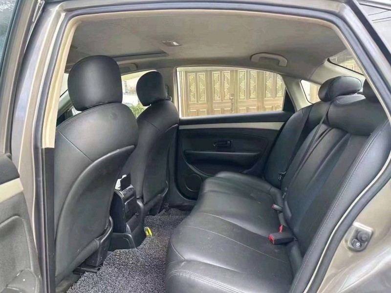 邯郸17年日产轩逸3