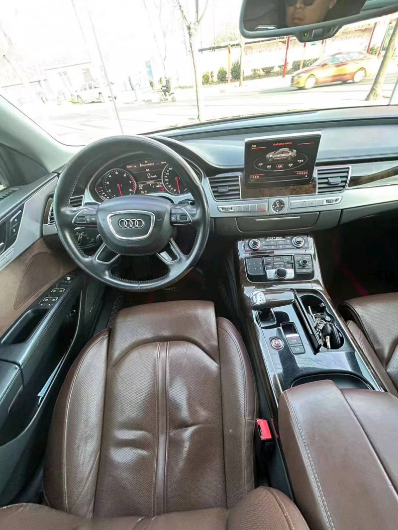 邯郸14年奥迪A8L4
