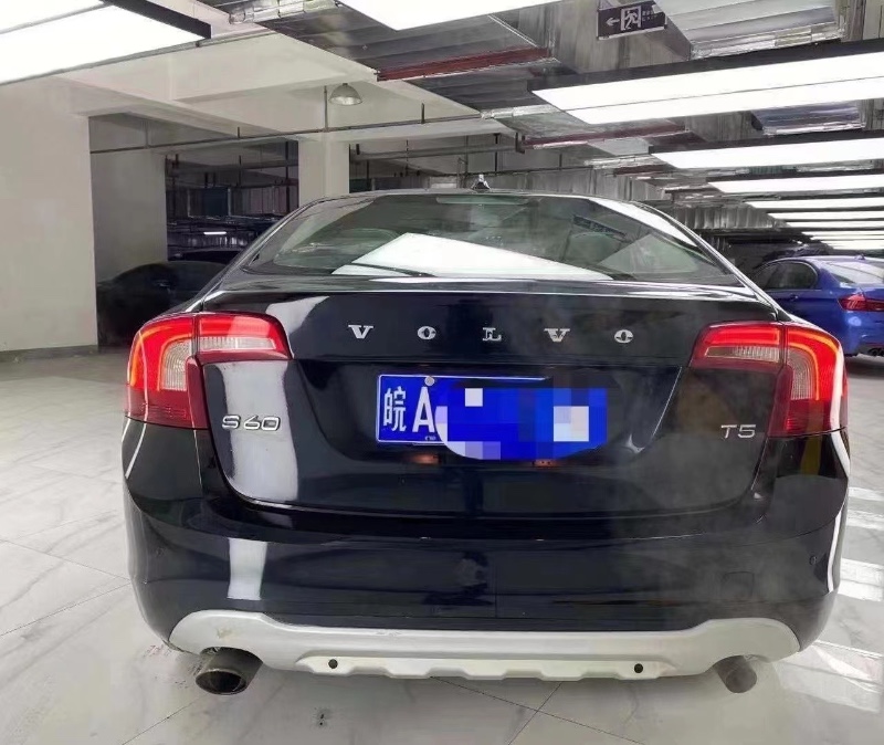 成都13年沃爾沃S60L4