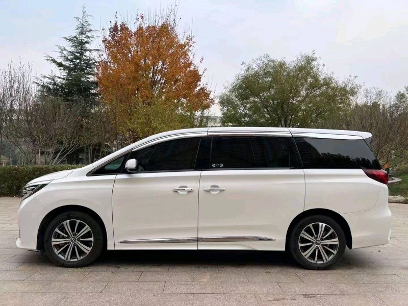 邯郸20年传祺M82