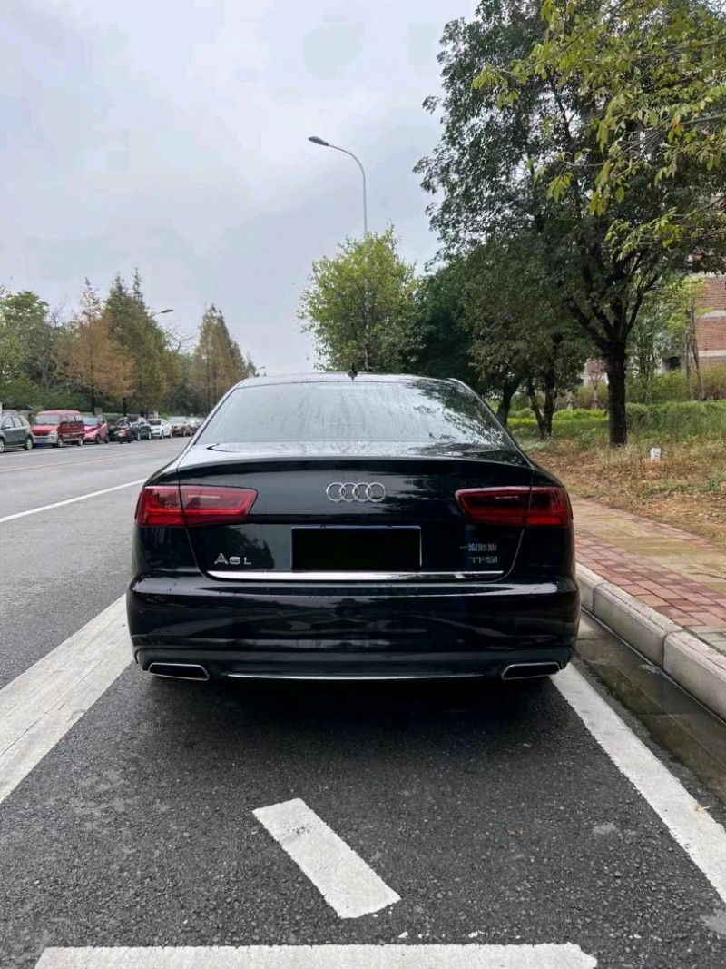 嘉兴18年奥迪A6L5