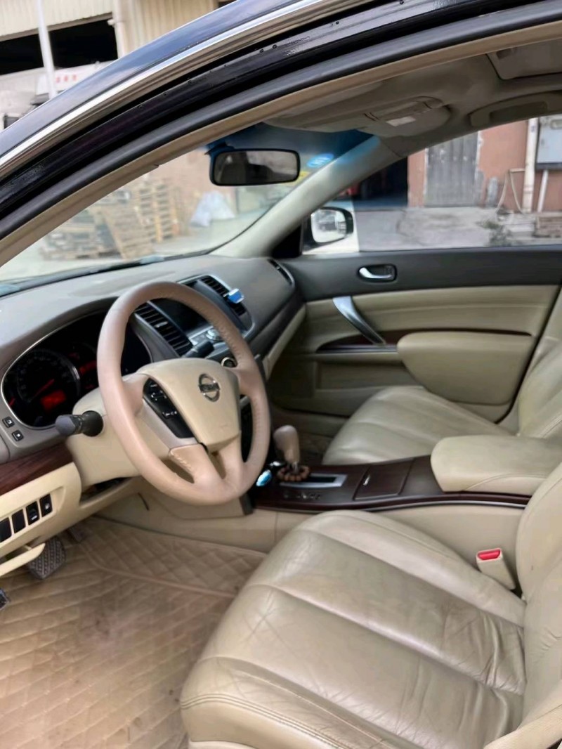 东莞10年日产天籁5