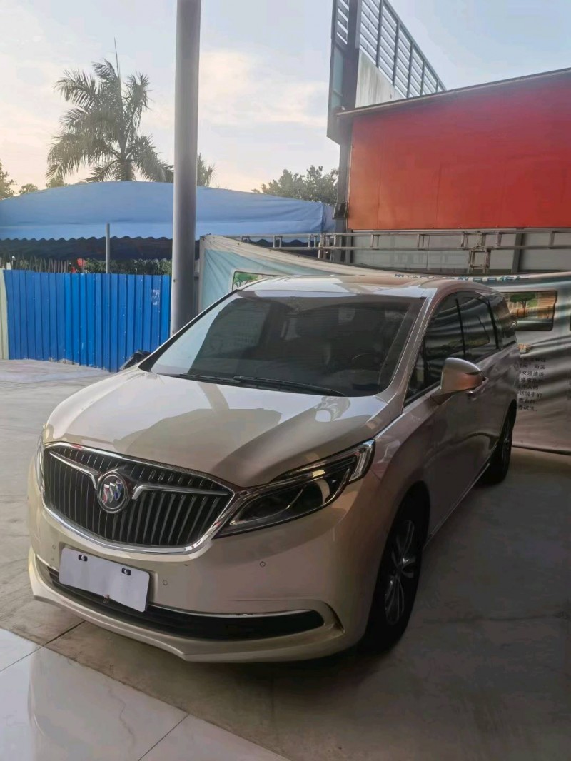 徐州17年别克GL83