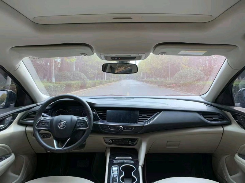 徐州21年别克君威5