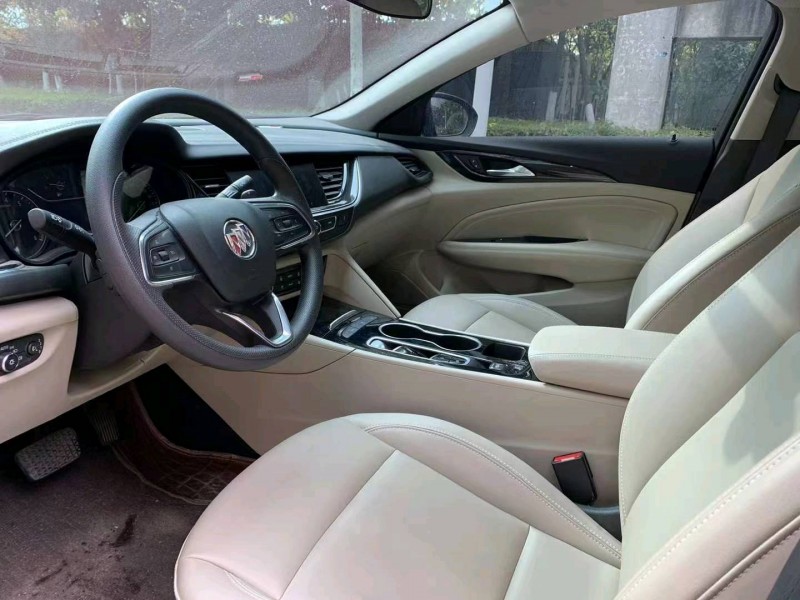 徐州21年别克君威6