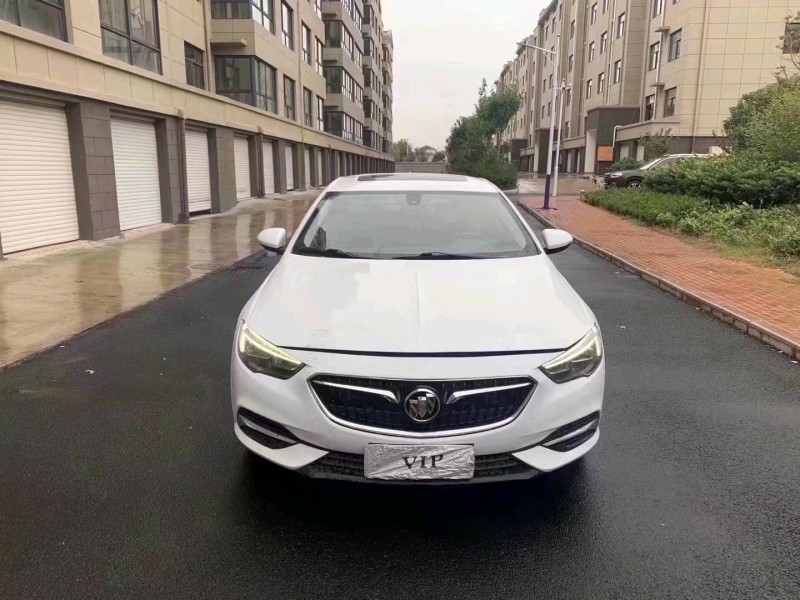 济宁19年别克君威1