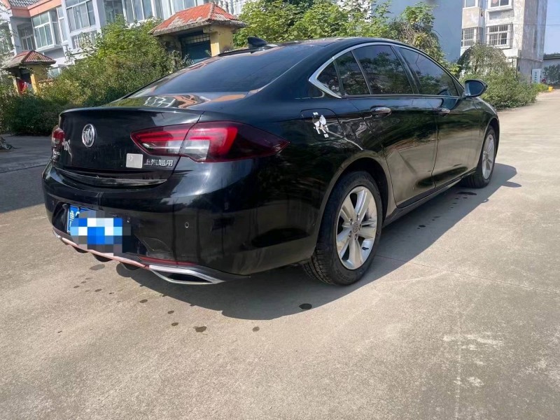 潍坊18年别克君威7