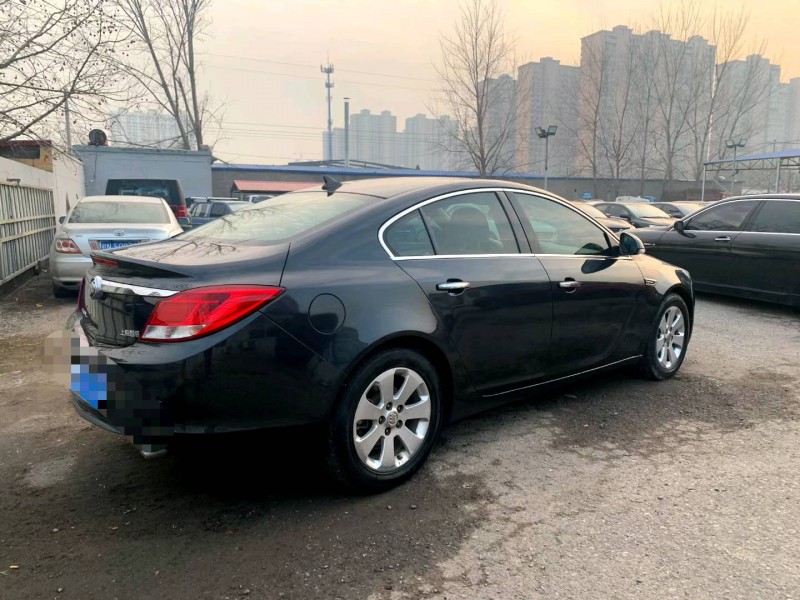 保定12年别克君威8