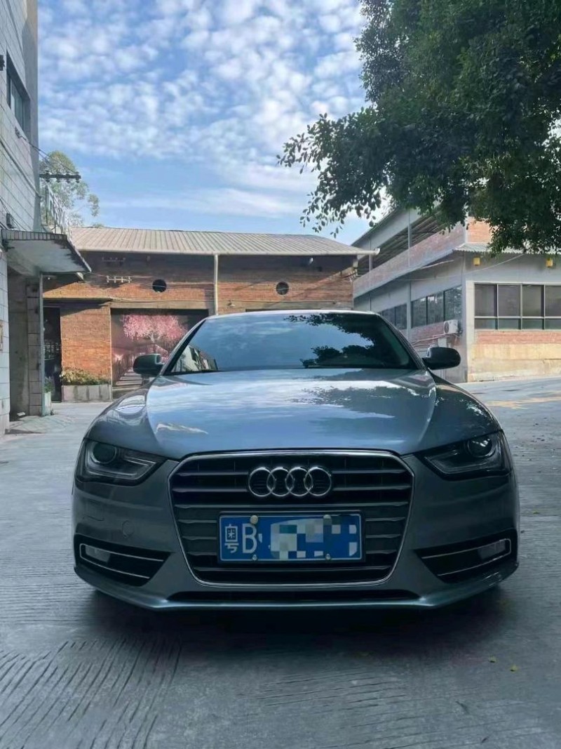 珠海13年奧迪A4L1