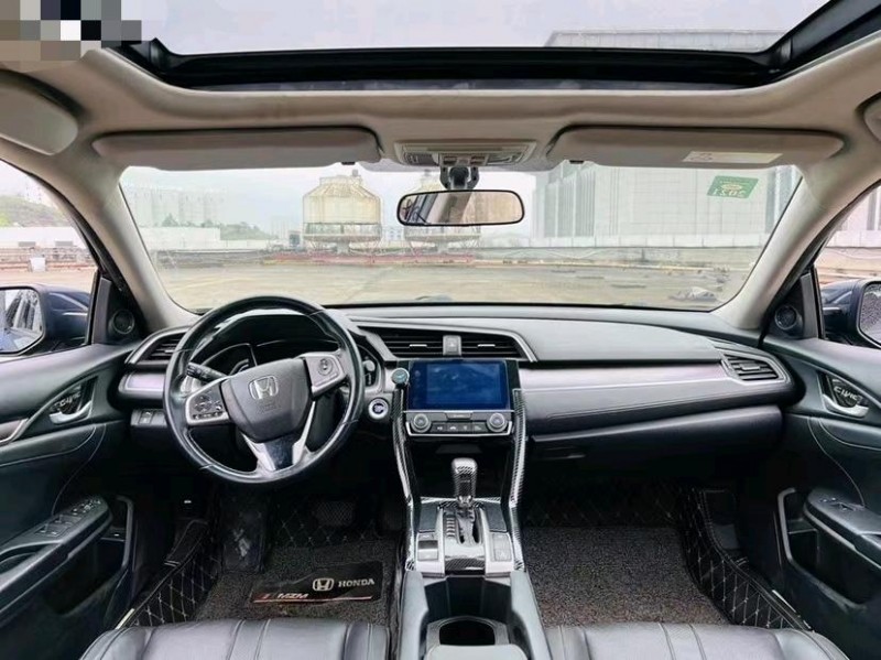 东莞17年本田思域5