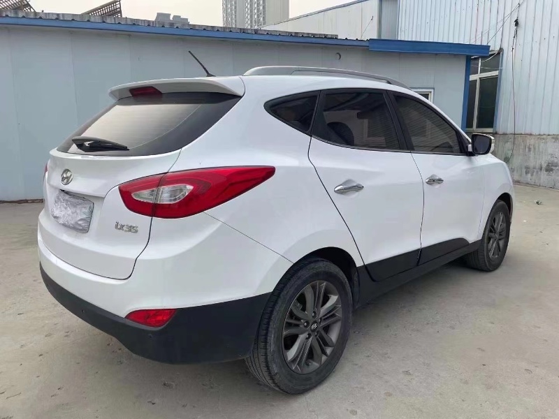 济宁18年现代ix356